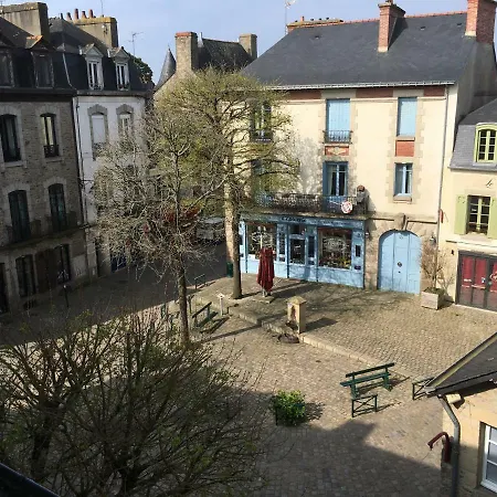 Apartament Situe Dans L'hyper-centre D'auray