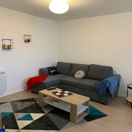 Situe Dans L'hyper-centre D'auray *